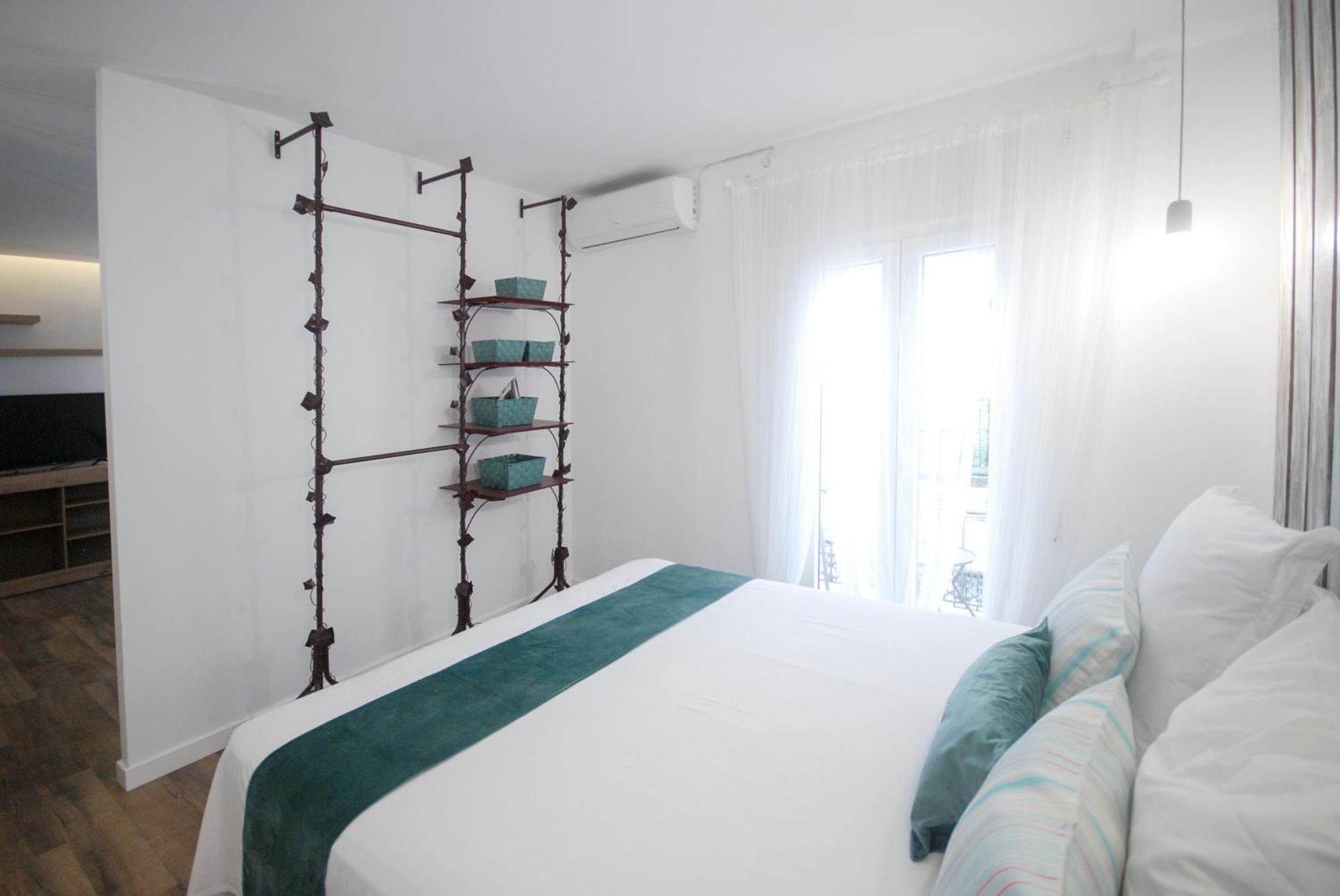 Conil Apartamentos La Dama Y El Vagabundo Conil de la Frontera Kültér fotó