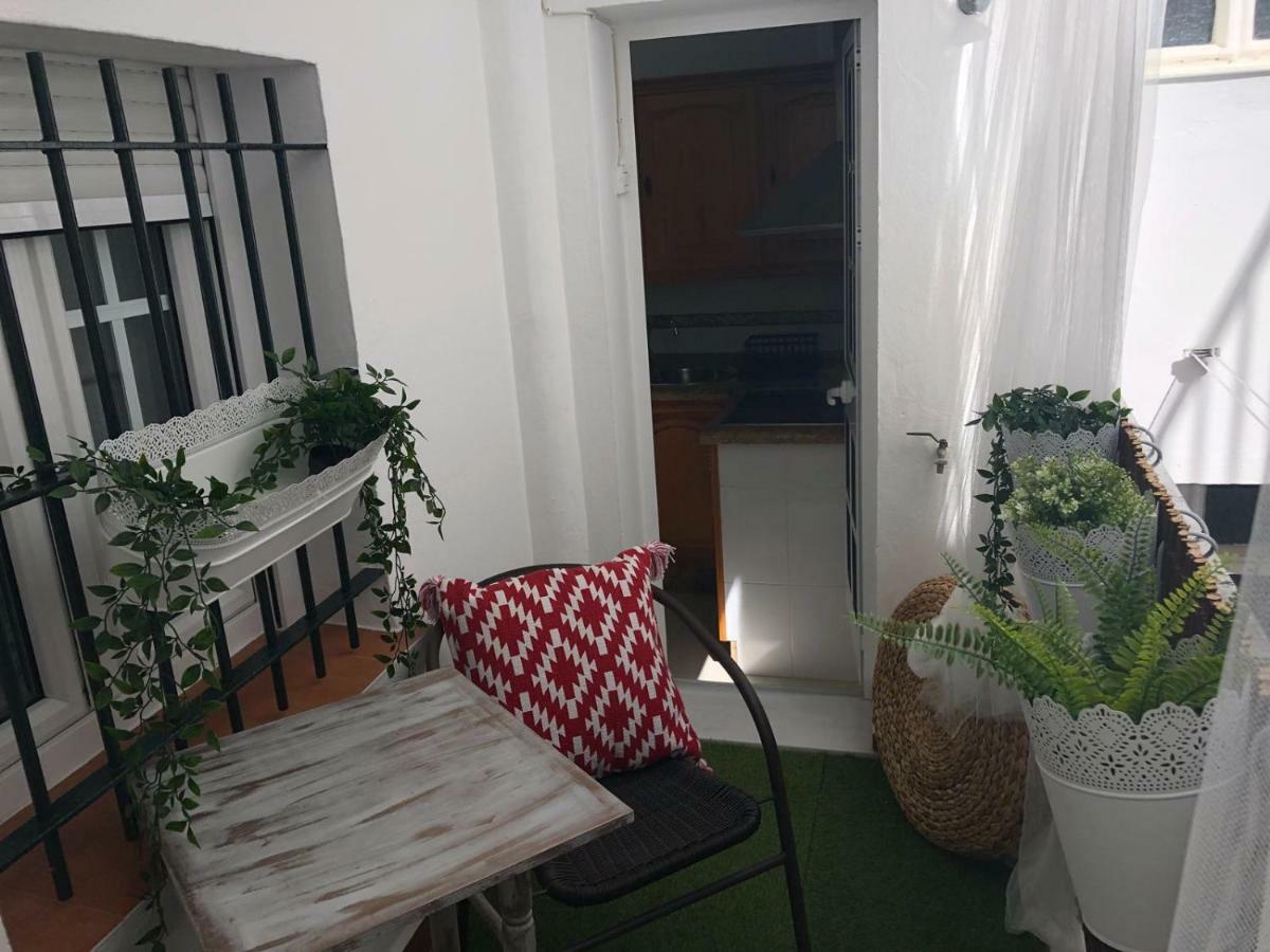 Conil Apartamentos La Dama Y El Vagabundo Conil de la Frontera Kültér fotó